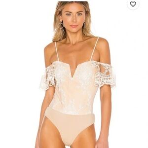 NBD Aubrie Lace Bodysuit White/Nude XS | NWT Revolve